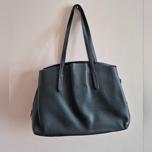 Coach Charlie Carryall *Missing Full Coach Logo - Picture 3 of 16